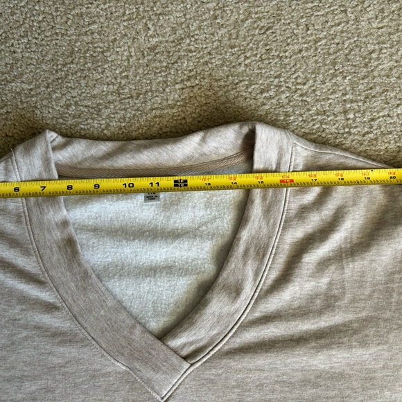 Orvis Sweatshirt Beige Oatmeal Long Sleeve Pullover V-neck Soft Fleece Large - Picture 10 of 15